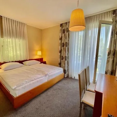 Pensjonat Haus Rosanna - In Velden Velden am Wörthersee