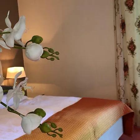 Rosanna Hotel